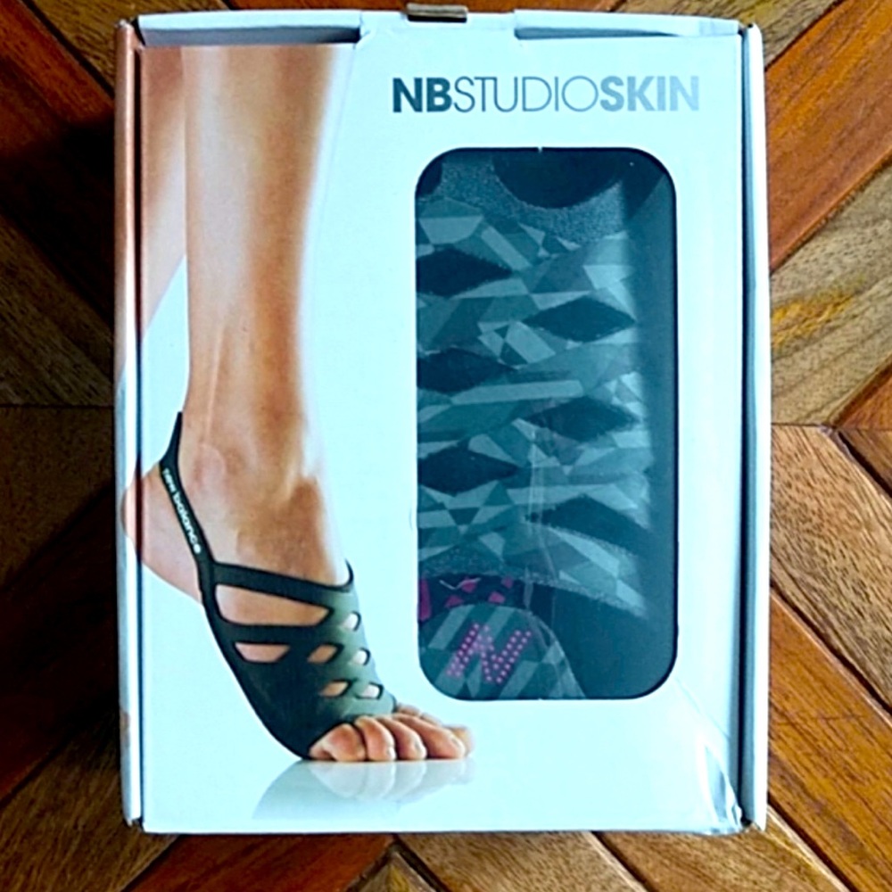 New Balance Studio Skin Shoes NWOB